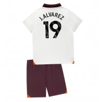 Dětský Fotbalový dres Manchester City Julian Alvarez #19 2023-24 Venkovní Krátký Rukáv (+ trenýrky)